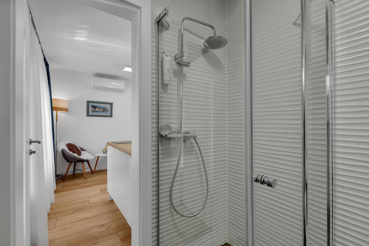 Luxury Center Apartment
