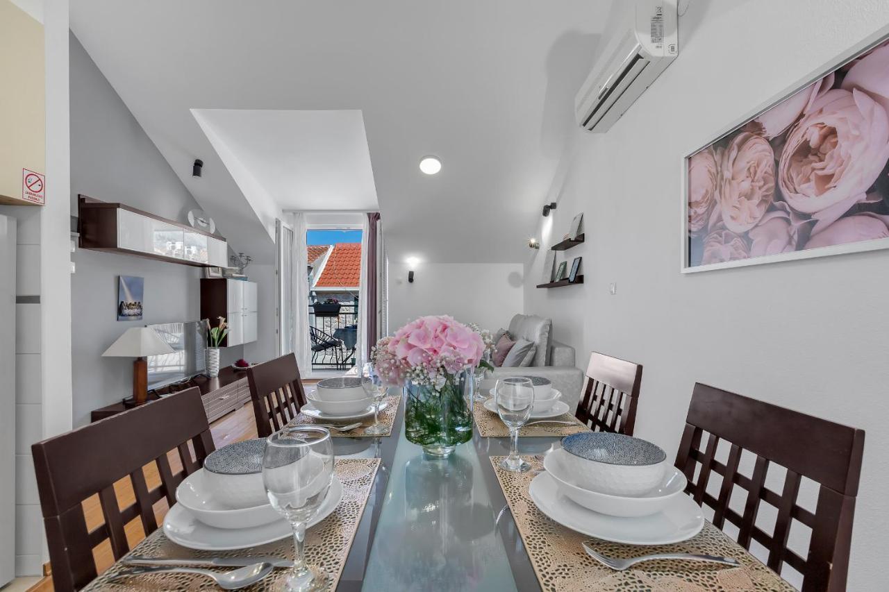 Luxury Center Apartment