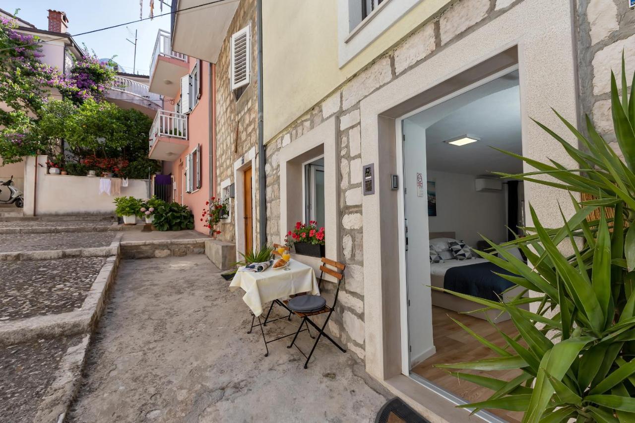 Luxury Center Apartment